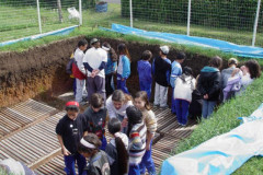Projeto oferece oportunidade para estudantes da educação básica participarem de aulas de campo orientadas por professores da Universidade.
