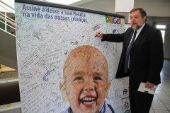 Crianças e jovens atendidos pela APACN em Curitiba recebem aulas de professores das secretarias municipal e estadual da Educação.