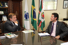 O vice-governador e secretário da Educação, Flávio Arns, recebeu nesta sexta-feira (30) o embaixador da Nova Zelândia, Jeffrey MacAlister, na sede da Secretaria de Estado da Educação (SEED), em Curitiba.