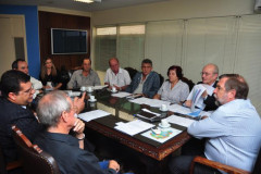 Representantes da Associação Paranaense de Administradores Escolares (Apade) discutiram sobre valorização dos profissionais da educação.