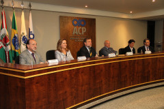 O vice-governador e secretário da Educação, Flávio Arns, lançou nesta terça-feira (17), em Curitiba, o concurso Barão do Serro Azul.