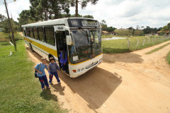 O governador Beto Richa anunciou nesta terça-feira (17/04) que o Governo do Estado vai aumentar em 38% o volume de recursos que serão repassados neste ano aos municípios paranaenses para o transporte escolar.