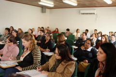 A Secretaria de Estado da Educação (SEED) promoveu nesta quinta-feira (26) e sexta-feira (27), em Curitiba, o encontro dos coordenadores do Paraná Alfabetizado. O evento serviu para discutir as ações relacionadas ao primeiro chamamento de 2012, tendo em vista o início das atividades do programa.