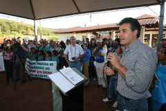 A escola Araju Porá passa a atender 240 índios da comunidade Tekoha Itamarã, em Diamante d'Oeste. O investimento foi de R$ 1 milhão.