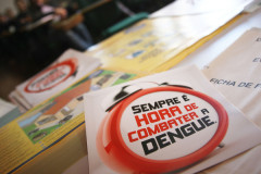 Evento orientou técnicos dos Núcleos Regionais de Educação (NREs) para repassar informações sobre a prevenção da doença às escolas.