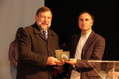 SEED foi novamente destaque na Região Sul da Olimpíada Brasileira de Matemática das Escolas Públicas. Prêmio foi recebido pelo vice-governador e secretário da Educação Flávio Arns durante entrega de medalhas a alunos vencedores da edição.