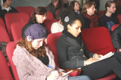 Professores de diferentes disciplinas participam de encontro presencial do Projeto Literatura e Ensino para subsidiar trabalho pedagógico a partir da literatura.