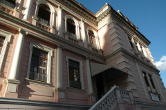 Primeira instituição de ensino a transferir documentos é o Instituto de Educação Erasmo Piloto. A documentação abrange o período de 1912 a 1980.