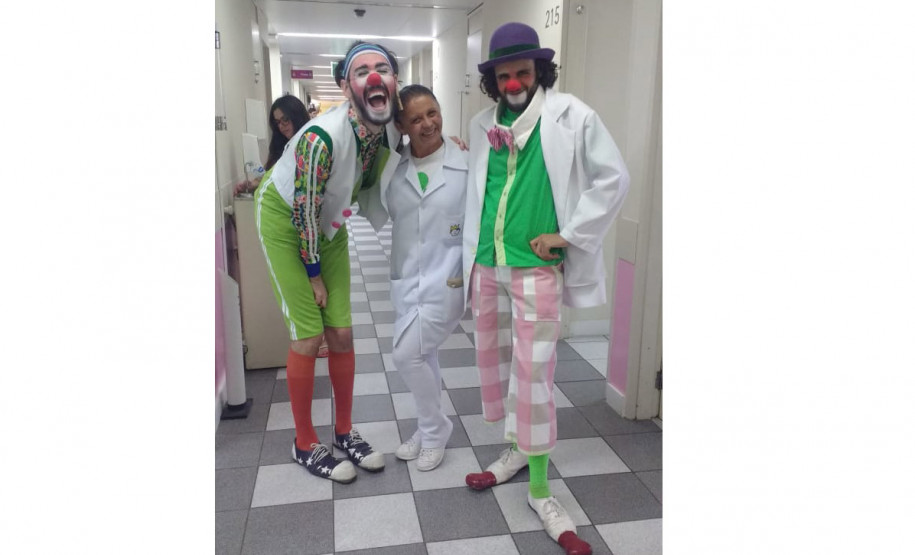 Aluna da EJA em seu trabalho e momentos de sua profissão