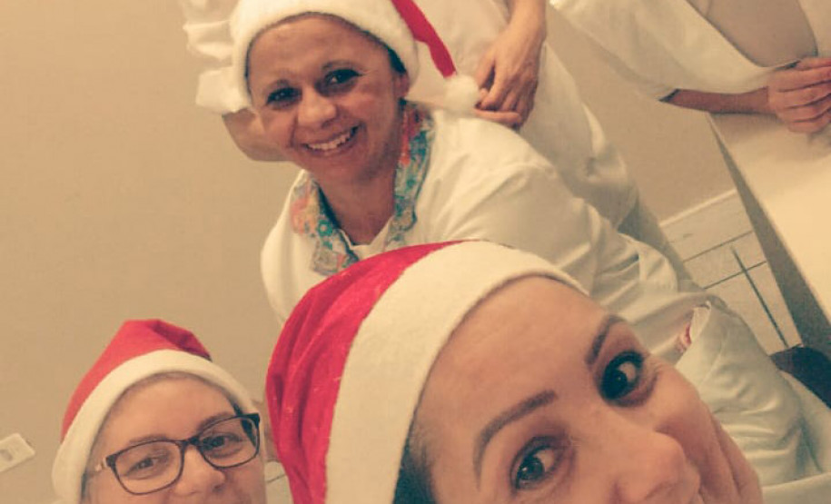 Aluna da EJA em seu trabalho e momentos de sua profissão