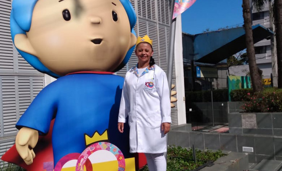 Aluna da EJA em seu trabalho e momentos de sua profissão