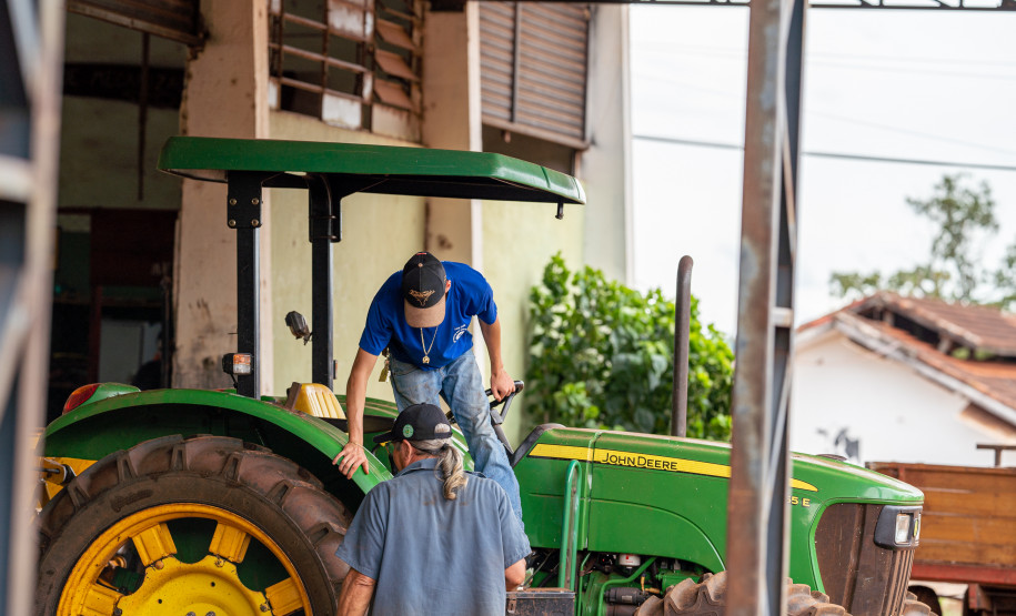 No Colégio Agrícola de Foz do Iguaçu, os estudantes cultivam uma horta de meio hectare com alface, rúcula, espinafre, brócolis, cenoura, beterraba, além de ervas aromática