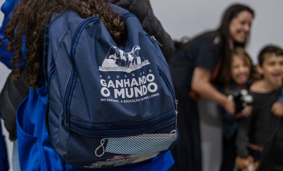 Foto de alunos do Ganhando o Mundo