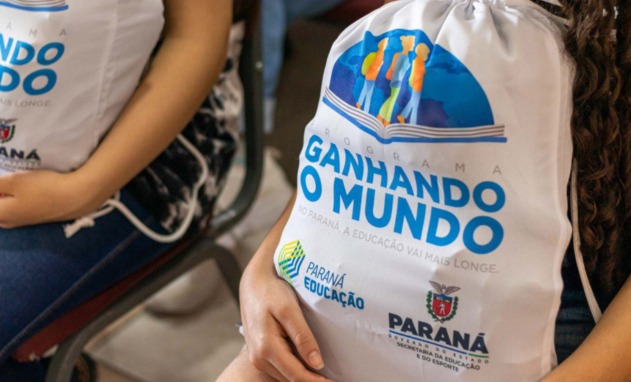 Foto de alunos do Ganhando o Mundo