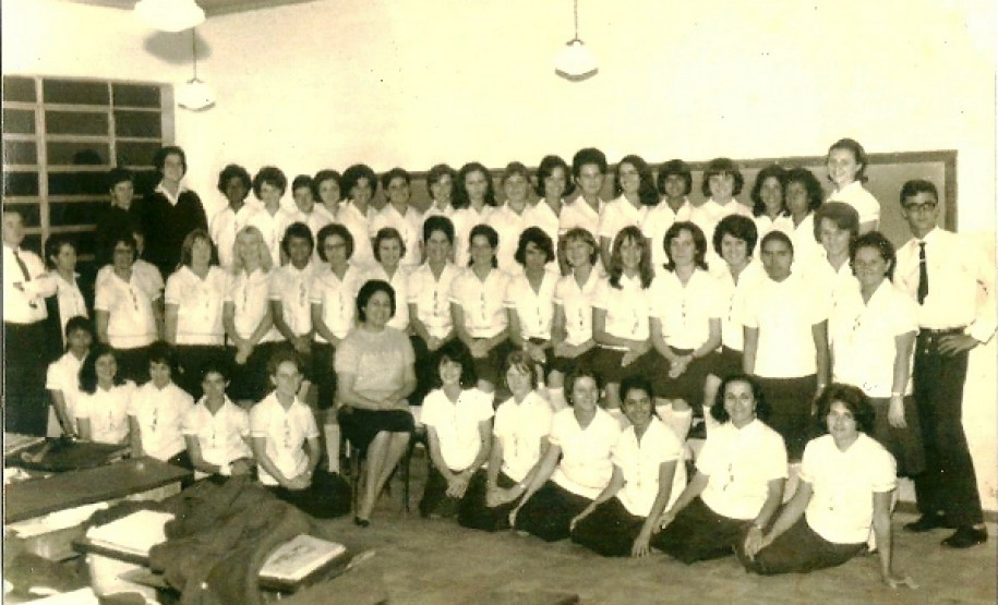 Escola comemora 50 do curso de formação de docente