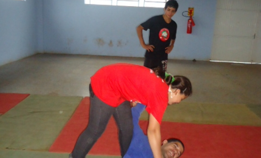 Projeto em contraturno no Colégio Estadual Iraci Salete Strozak, no assentamento Marcos Freire, em Rio Bonito do Iguaçu, estimula concentração, respeito e socialização.