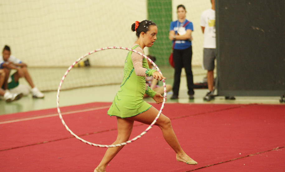 MARINGÁ-PR / XX OLIMPÍADAS ESPECIAÍS DAS APAES - VILA OLÍMPICA - COMPETIÇÃO: APARELHO ARCO - Séfora Araujo Silva Neto (Apae - Espírito Santo) - Foto: Giuliano Gomes