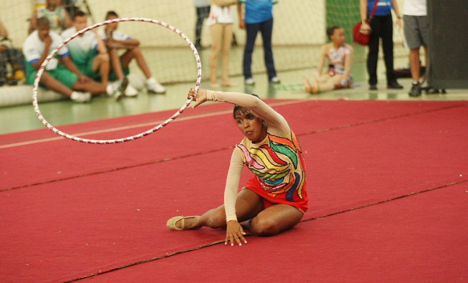 MARINGÁ-PR / XX OLIMPÍADAS ESPECIAÍS DAS APAES - VILA OLÍMPICA - COMPETIÇÃO: APARELHO ARCO - Cleudiana Francisca Alves (Apae - Espírito Santo) - Foto: Giuliano Gomes