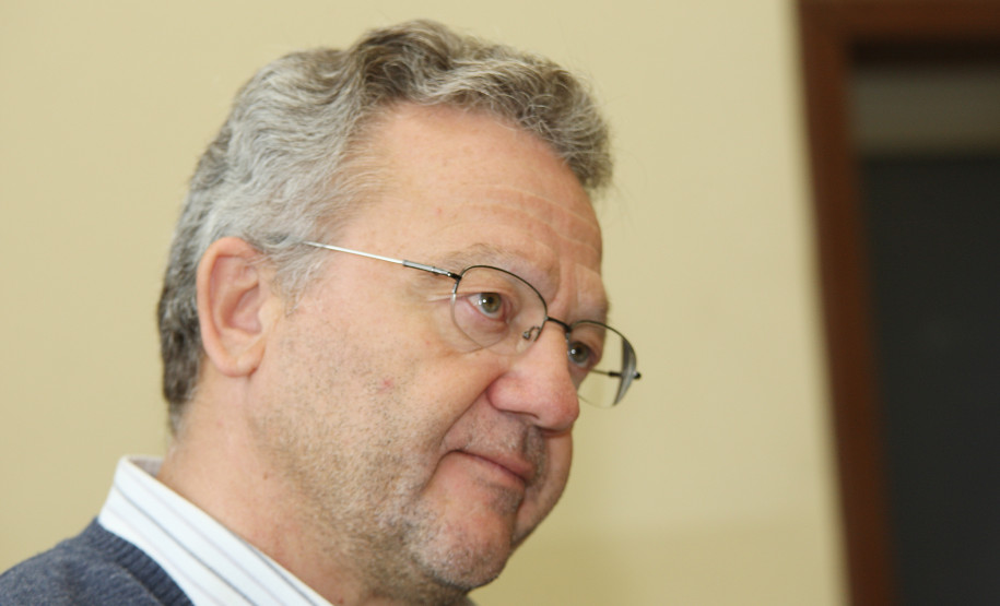 1° Seminário de Formação dos Grêmios Estudantis no Colégio Estadual Júlia Wanderley - Diretor Colégio Estadual Hasdrubal Bellegard, Sérgio Fernandes Stacheski.