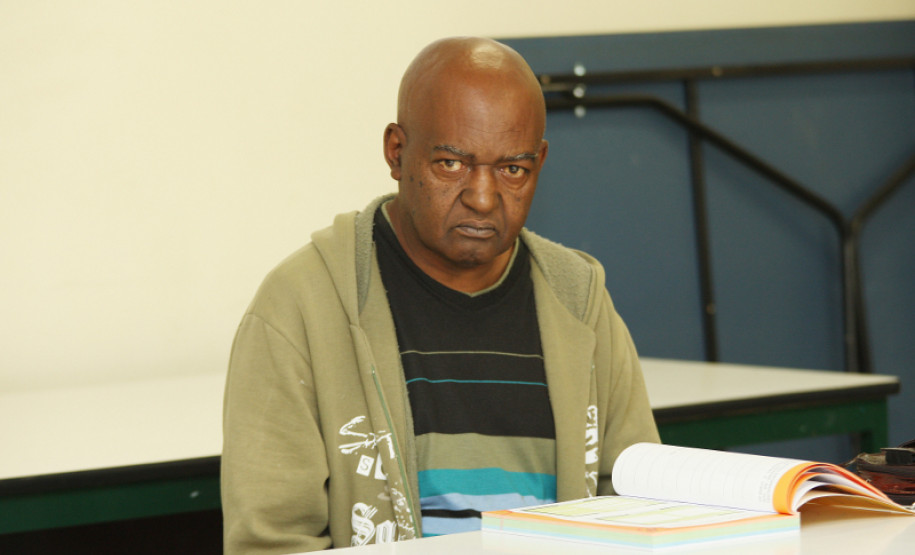 TATUQUARA-PR 14 DE NOVEMBRO DE 2012 - COLÉGIO ESTADUAL GUILHERME MARANHÃO - PARANÁ ALFABETIZADO - NA FOTO: Antonio Pedro Cargmelli