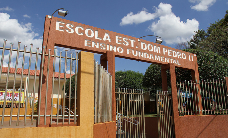 O Colégio Estadual Dom Pedro II, de Janiopólis, recebeu três novas salas de aula.