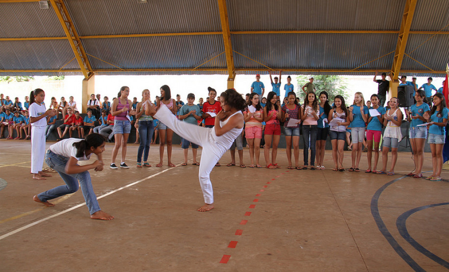 O Colégio Estadual Dom Pedro II, de Janiopólis, recebeu três novas salas de aula.