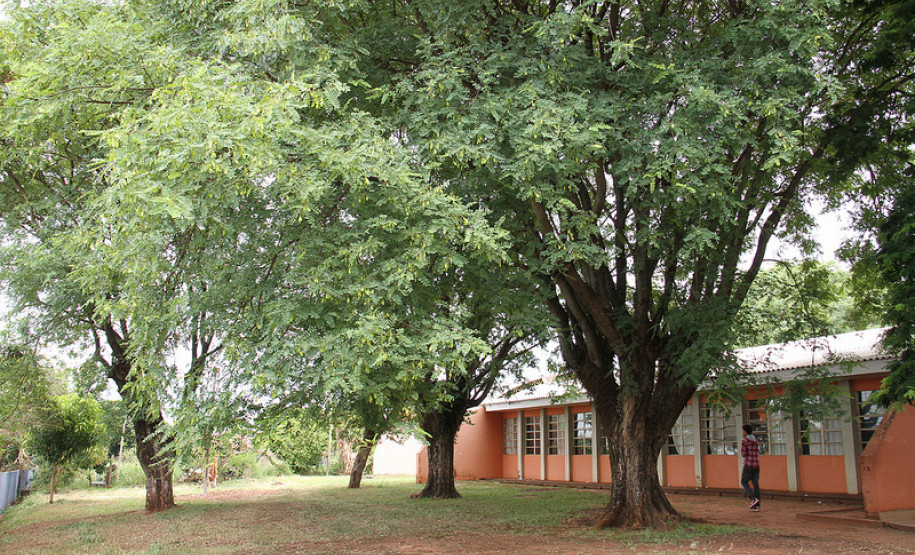 No Colégio Estadual Duque de Caxias, em Goioerê, Arns entregou duas novas salas de aula, realizada em convênio com a prefeitura e recursos repassados pelo Estado.