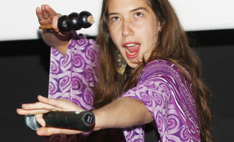 LARANJEIRAS DO SUL - CARAVANA DA POESIA - APRESENTAÇÃO MUSICAL E POESIA COM YARA - FOTO: GIULIANO GOMES/SEED