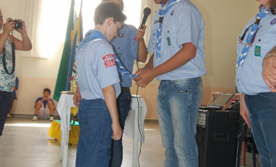 Cerca de 50 alunos vão participar de atividades no grupo escoteiro Acaé/304.