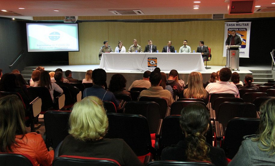 Mais de 1.700 escolas estaduais em todo Paraná já formaram sua brigada escolar.