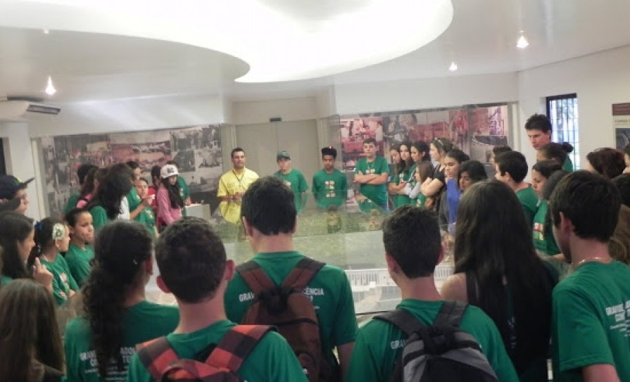 Os grupos conheceram o Ecomuseu da usina hidroelétrica de Itaipu.