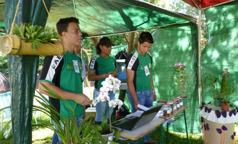 O Colégio Agrícola Estadual de Toledo promoveu a Mostra Técnica Agropecuária que abriu suas portas para receber pais, alunos e visitantes.