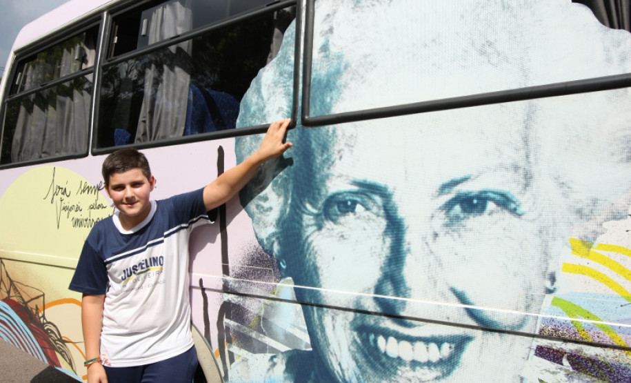 O Núcleo da Área Metropolitana Sul recebeu a visita da Caravana na quarta-feira (5). As apresentações de trabalhos e as oficinas aconteceram no Colégio Unidade Pólo, em São José dos Pinhais, por onde passaram mais de 1.500 alunos ao longo do dia.