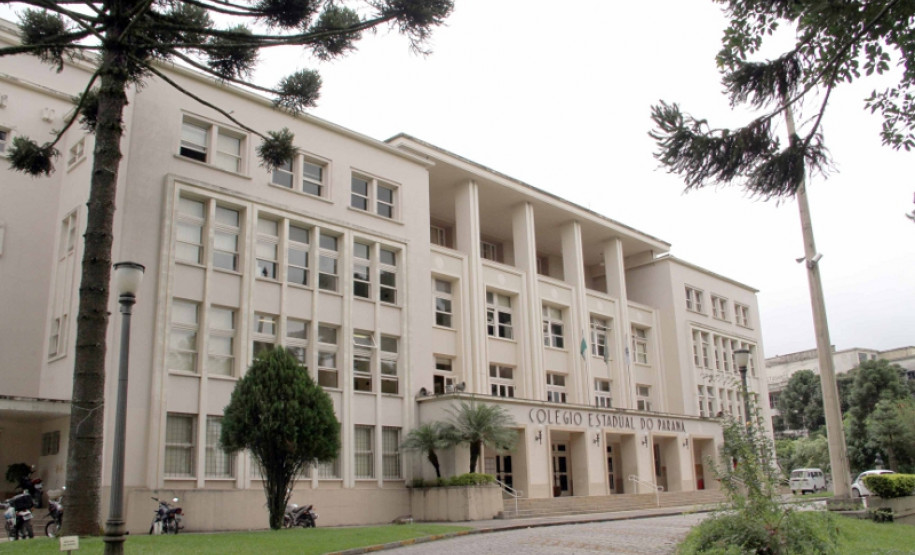 Colégio Estadual será o primeiro totalmente sustentável Para atingir esse objetivo, colégio vai aumentar a oferta de alimentos orgânicos e garantir o gerenciamento sustentável de resíduos, energia e saneamento