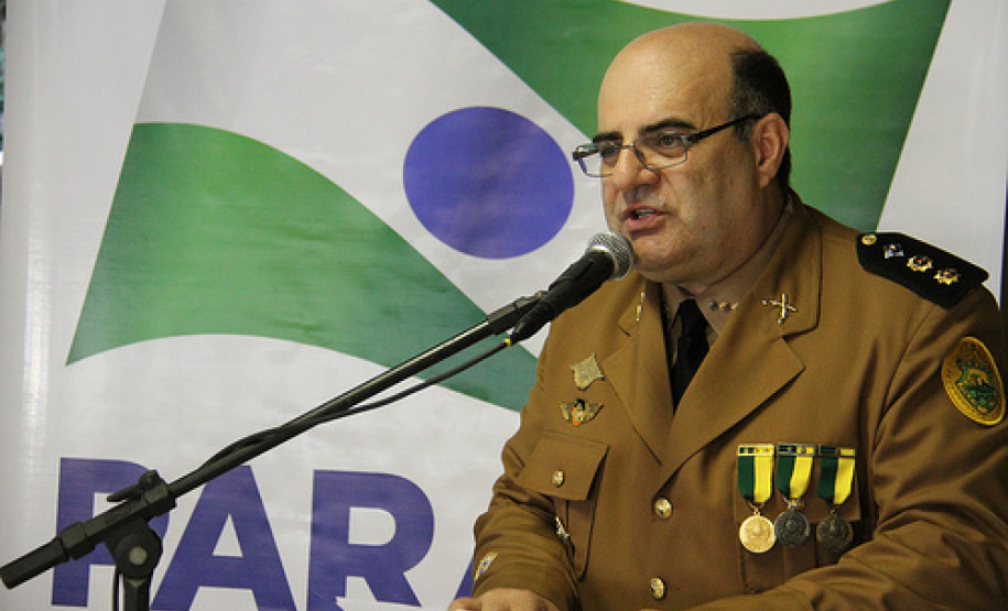 Análise dos projetos desenvolvidos e metas para ano que vem estão sendo debatidas com chefes dos 32 Núcleos Regionais de Educação do Paraná durante reunião que acontece em Piraquara.<br />
<br />
Veja mais fotos em: <a href="http://www.flickr.com/photos/flavioarns/sets/72157632225034554/" target="_blank">http://www.flickr.com/photos/flavioarns</a>