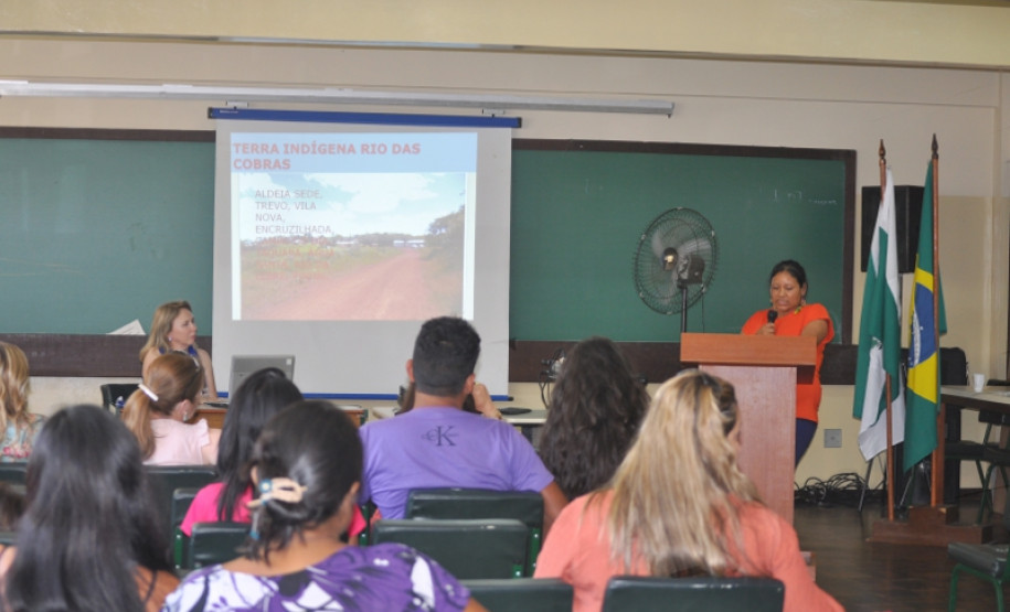 Certificação habilita professor indígena a exercer magistério na educação infantil e nos anos iniciais do ensino fundamental em escolas indígenas.