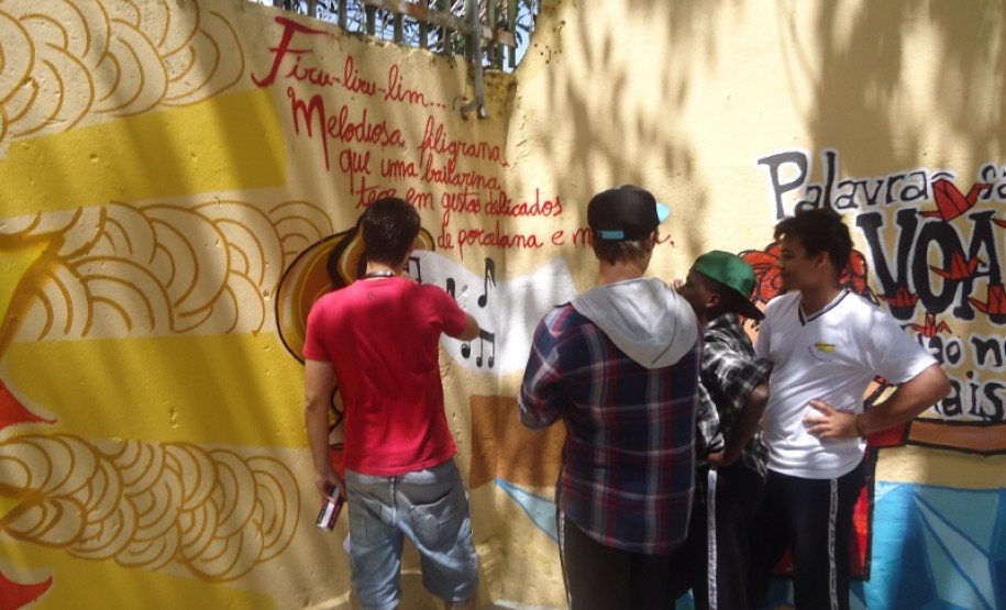 Colégio Estadual Dona Carola, de Curitiba