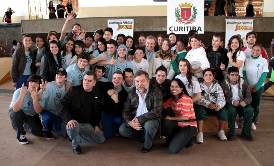 Evento reuniu cerca de 450 estudantes da redes públicas estadual e municipal para discutir assuntos como educação, trabalho, segurança pública, meio ambiente, esporte e lazer.