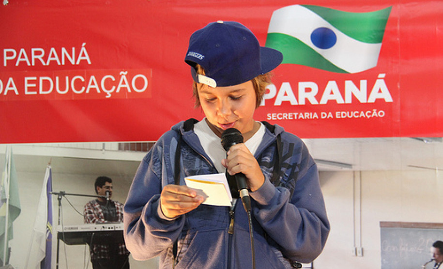 Após percorrer escolas dos 32 Núcleos Regionais de Educação, caravana finaliza atividades de 2012 com programação especial no centro de Curitiba.