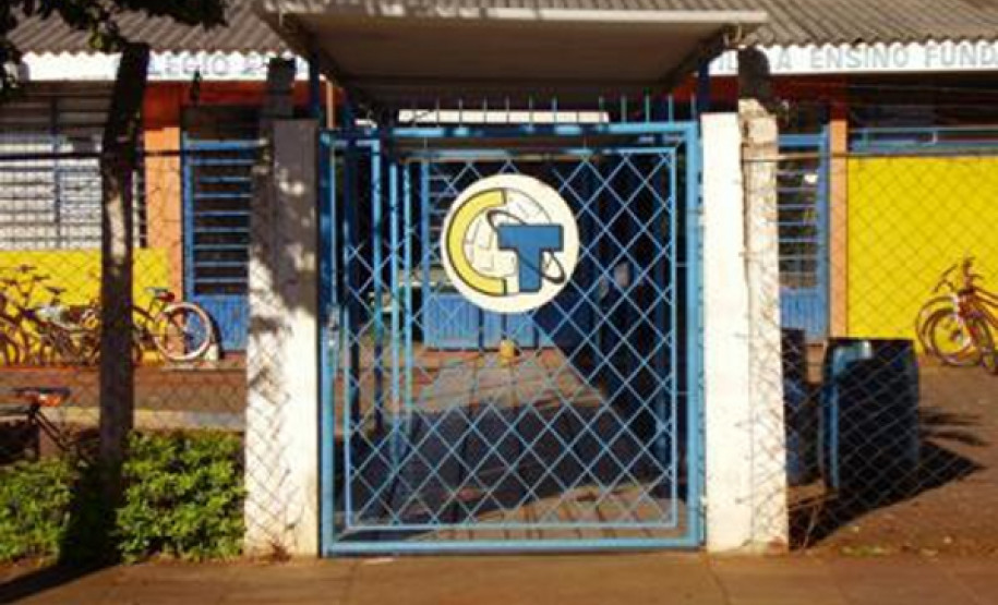 Outra instituição de ensino beneficiada neste pacote de obras para a região Oeste é o Colégio Estadual Senador Teotônio Vilela, de Assis Chateaubriand, que também receberá obras de reparo e ampliação com valor máximo orçado de R$ 689.533,21.