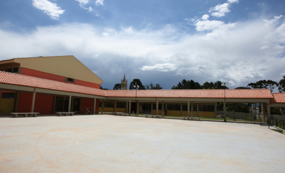 Colégio Estadual Tarsila do Amaral recebeu investimento de R$ 3,4 milhões do Governo do Estado.