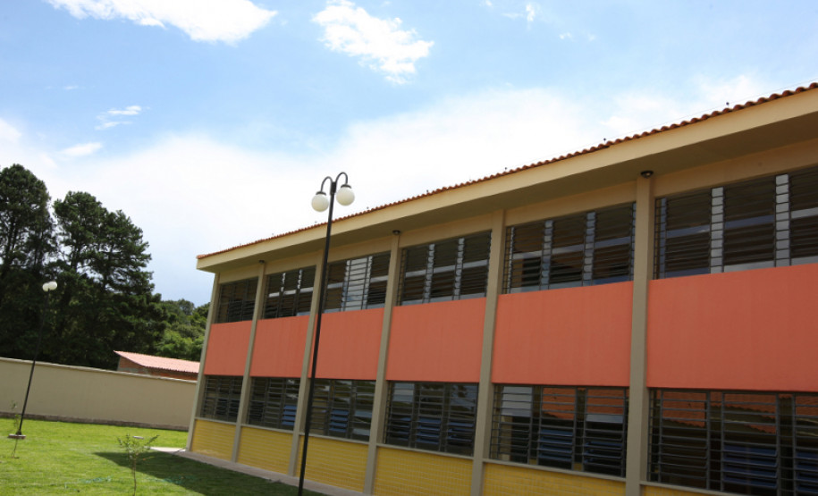 Colégio Estadual Tarsila do Amaral recebeu investimento de R$ 3,4 milhões do Governo do Estado.