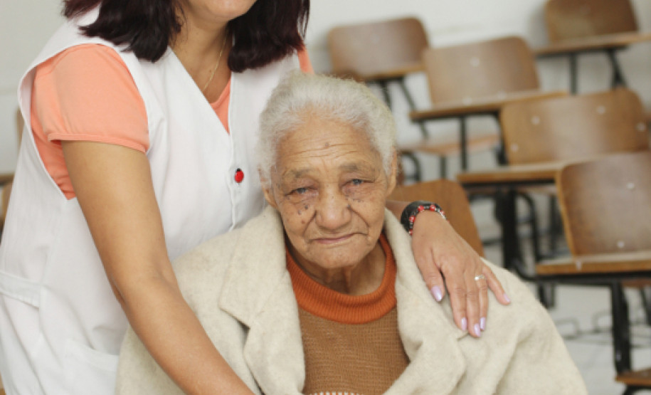 Alfabetização de Jovens e Adultos no Colégio Estadual Deputado Olívio Belich.