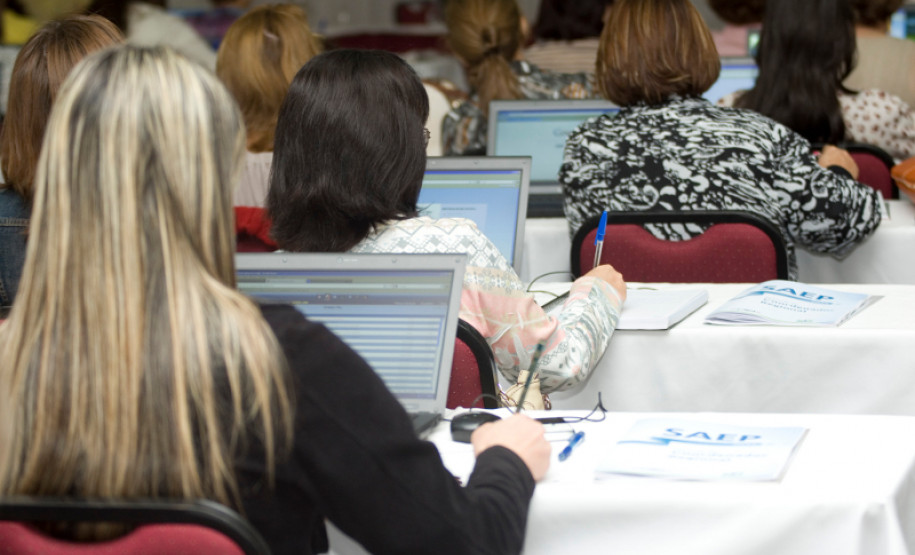Reunião de Coordenadores do Sistema de Avaliação da Educação Básica do Paraná (SAEP).
