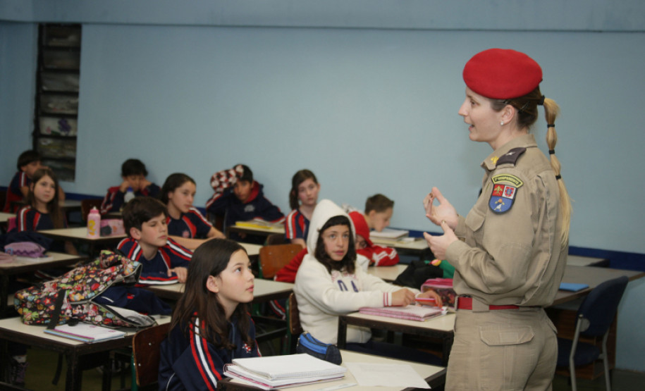 Treinamento da Brigada Escolar no Colégio Polivalente.