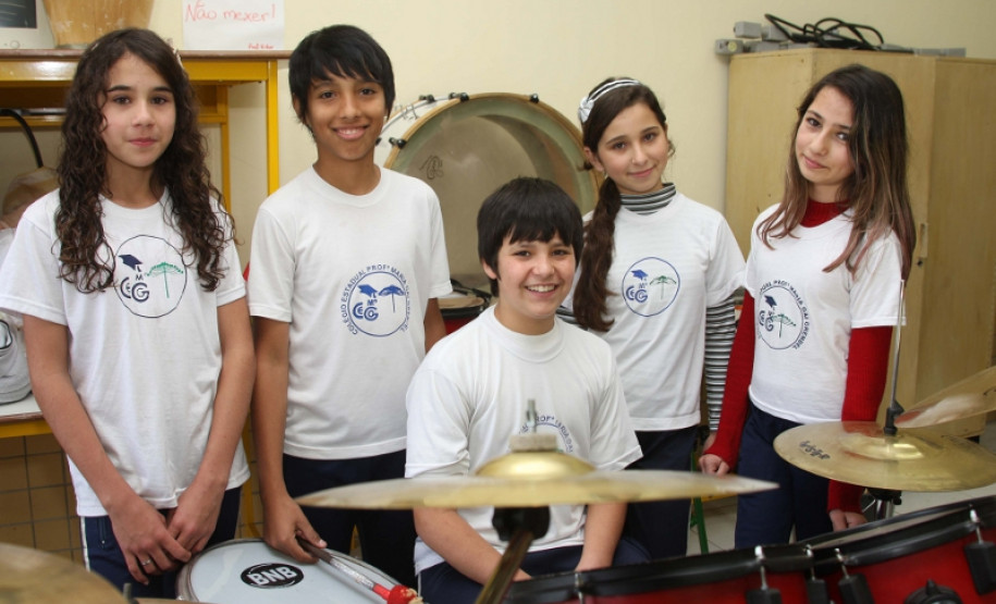 Coral do Colégio Estadual Maria Gai Grendel.