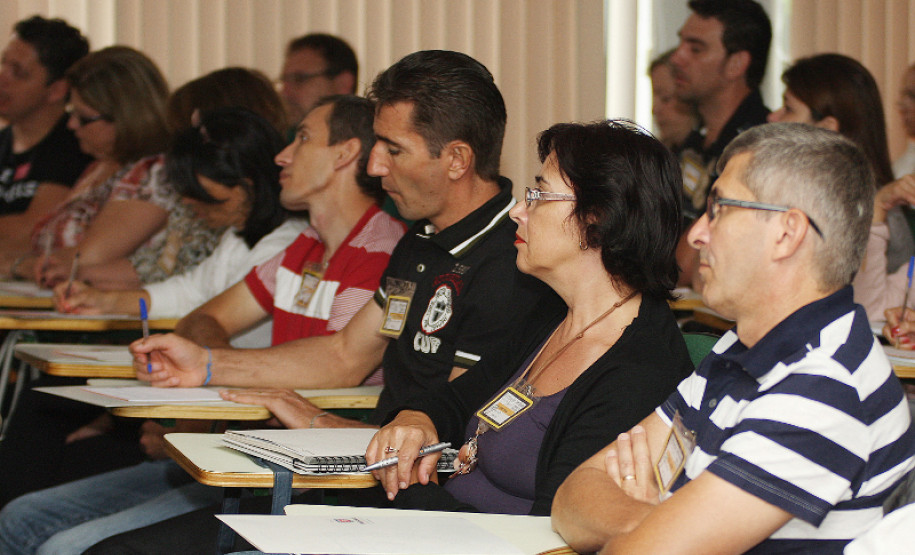 CURITIBA,PR 22 DE JANEIRO DE 2013 - Secretaria promove formação para uso de tablets na DITEC.