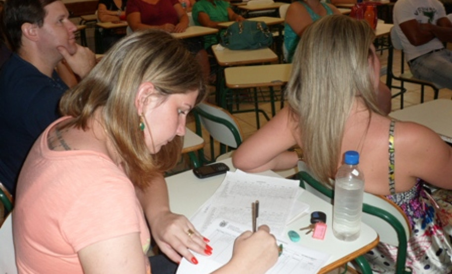 Em mensagem gravada de boas vindas ao ano letivo de 2013, o governador ressaltou os avanços na educação do Paraná ao afirmar que a Semana Pedagógica é a primeira de uma série de atividades previstas para elevar a qualidade de ensino e aprendizagem.