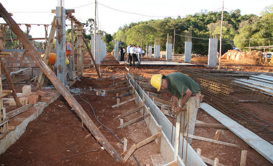 Unidade assegura condições de planejamento, implantação, controle e avaliação das intervenções previstas pelo Brasil Profissionalizado. Convênio com o Governo Federal chega a R$ 199,6 milhões.