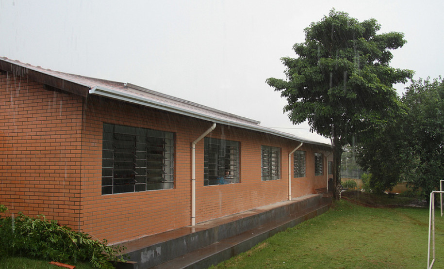 Arns visitou ainda o Centro Ocupacional de Londrina.<br />
<br />
Veja mais fotos em: <a href="http://www.flickr.com/photos/flavioarns/sets/72157632797002229/" target="_blank">http://www.flickr.com/photos/flavioarns/</a>